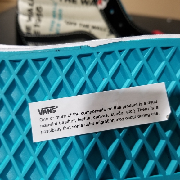 Van's Off the Wall. - Picture 5 of 7